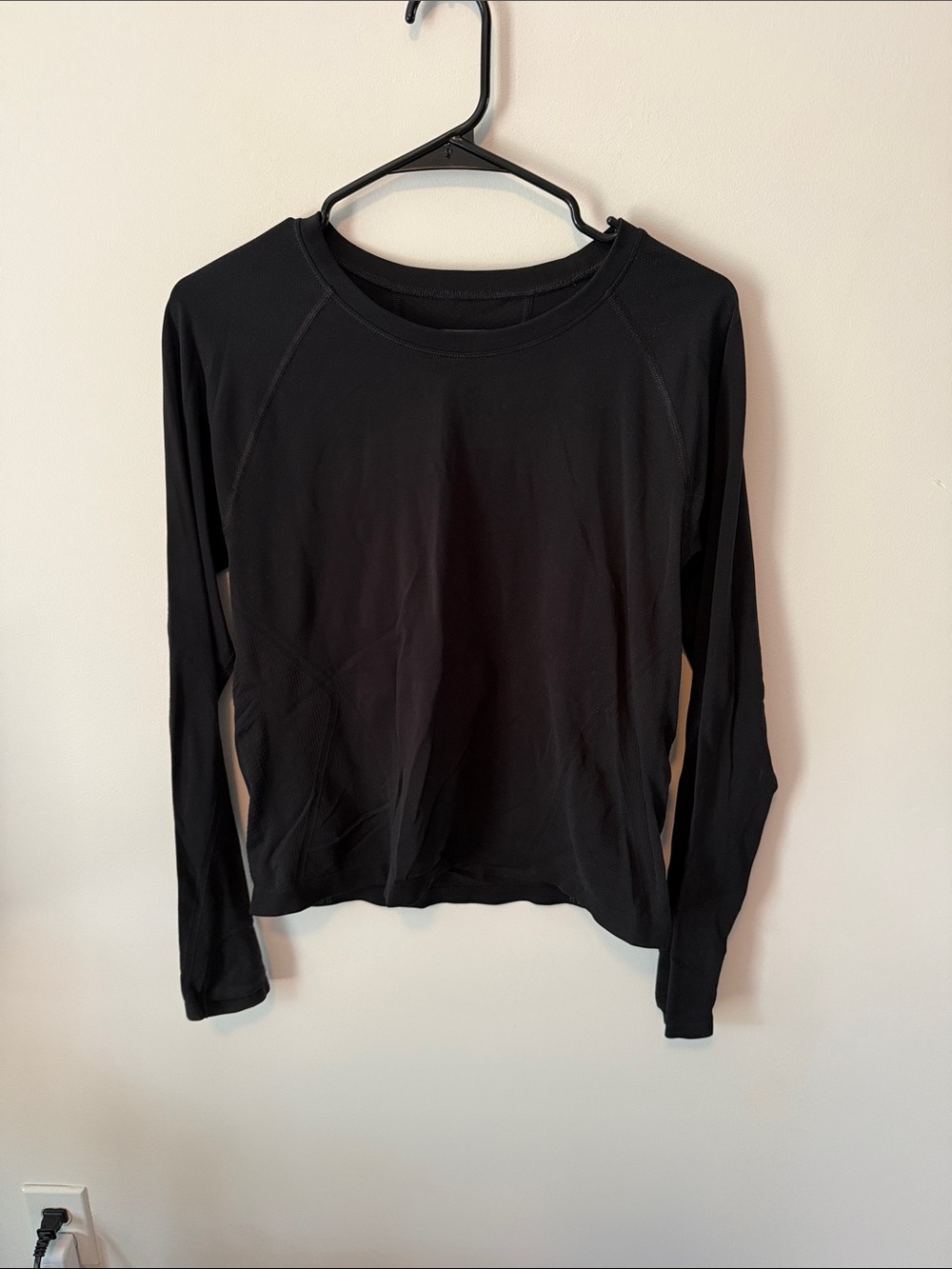 Athleta Black Long-Sleeve Crewneck Top